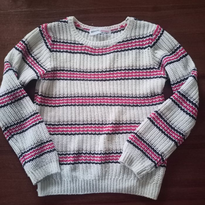 Zestaw ubrań dla dziewczynki rozmiar 128-134