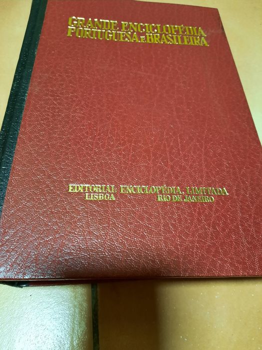 Grande Enciclopédia Portuguesa e Brasileira. Muito bom estado.