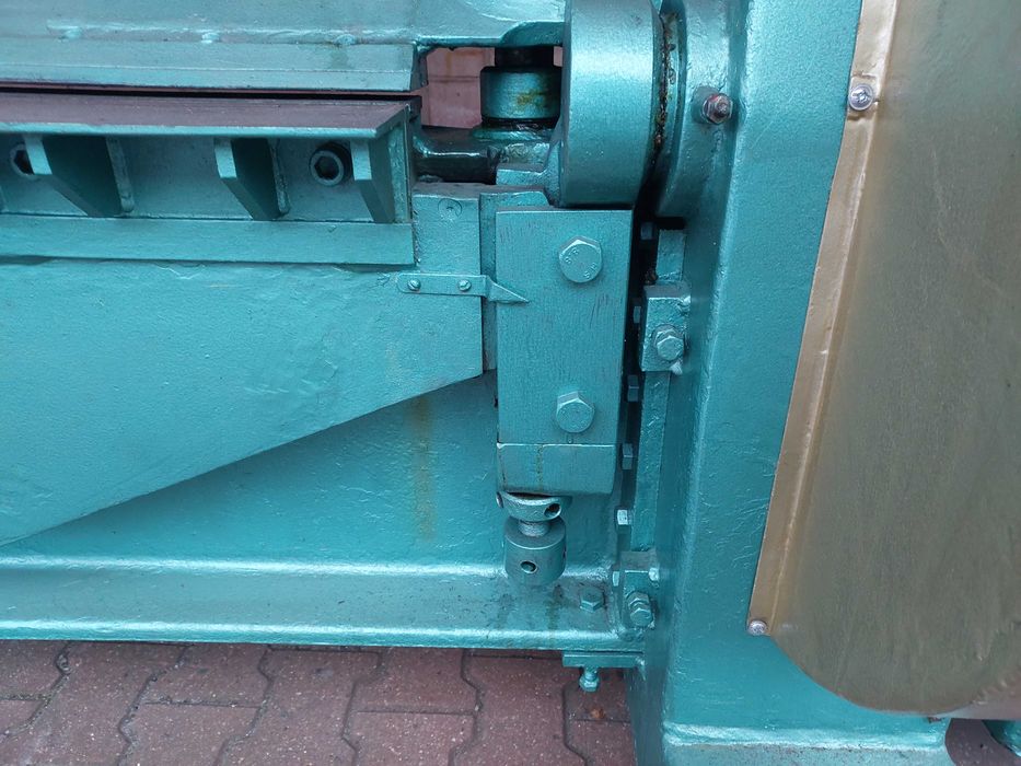 Zaginarka giętarka elektryczna do blachy 3 mm, L=2,5 m HZ 25