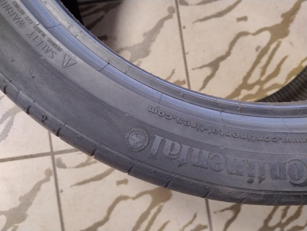 Continental 295/35R21 lato