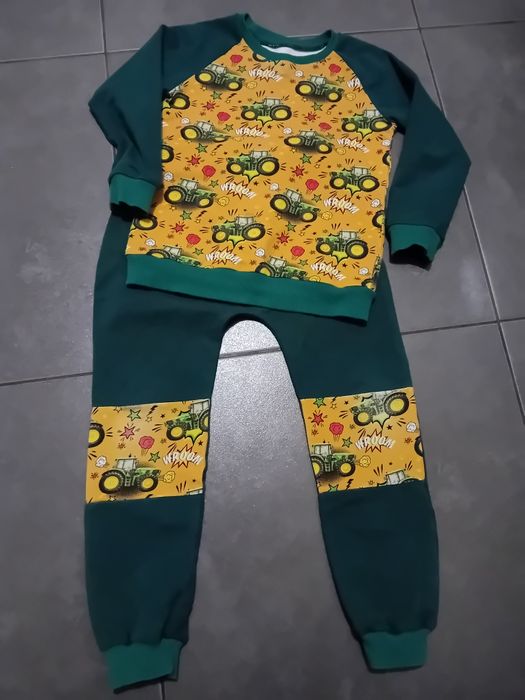 Dres chłopięcy TRAKTOR rozm. 110