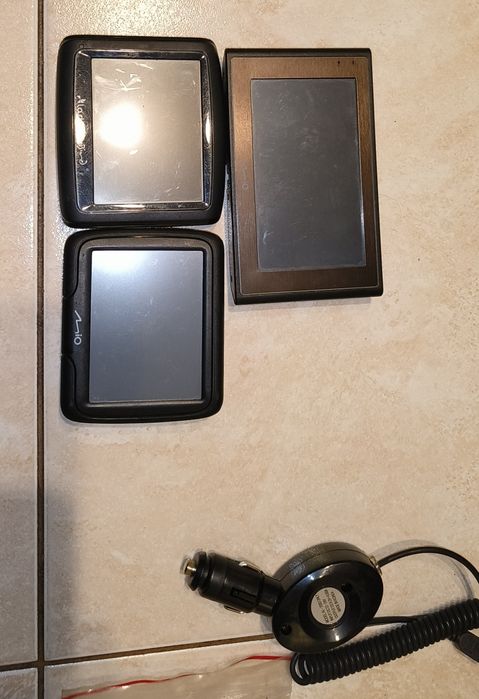 Nawigacje GSM i rejestratory