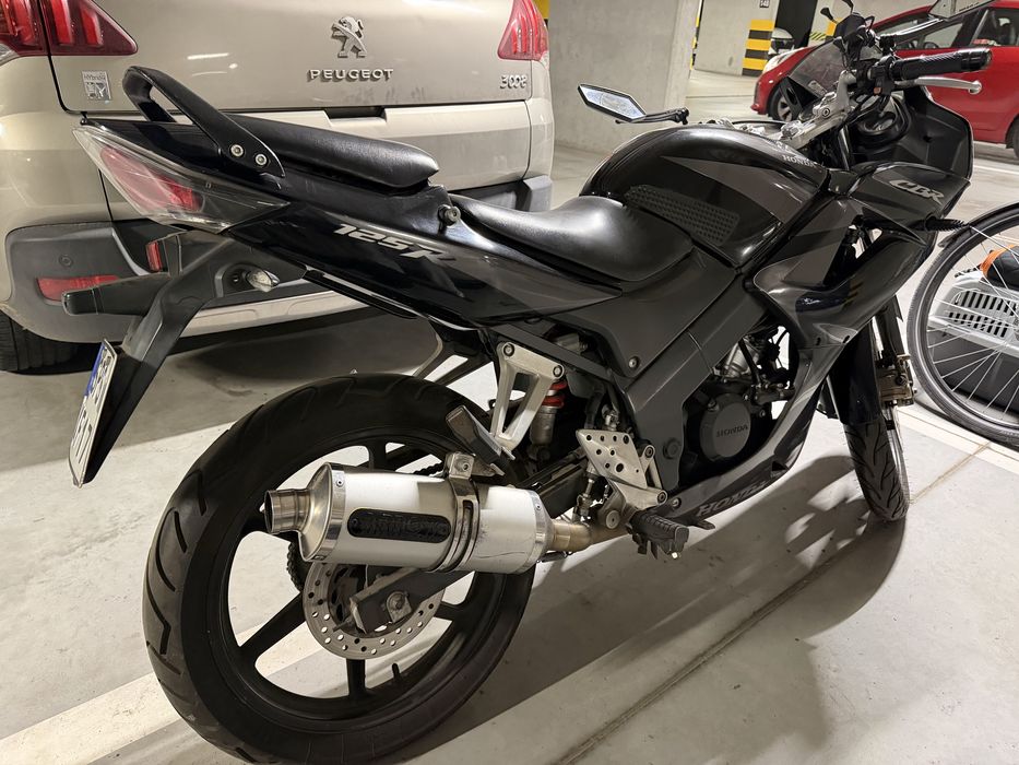 Honda CBR 125 R r. 2007 TOP stan, przebieg 24718