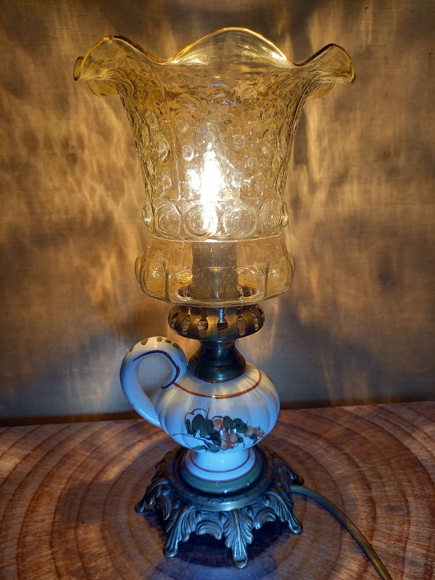 Stara lampa ceramiczna