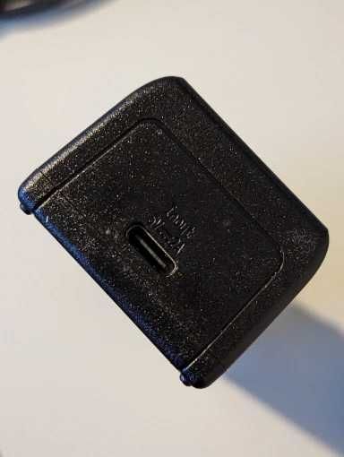 Зарядное устройство универсальное PUJIMAX