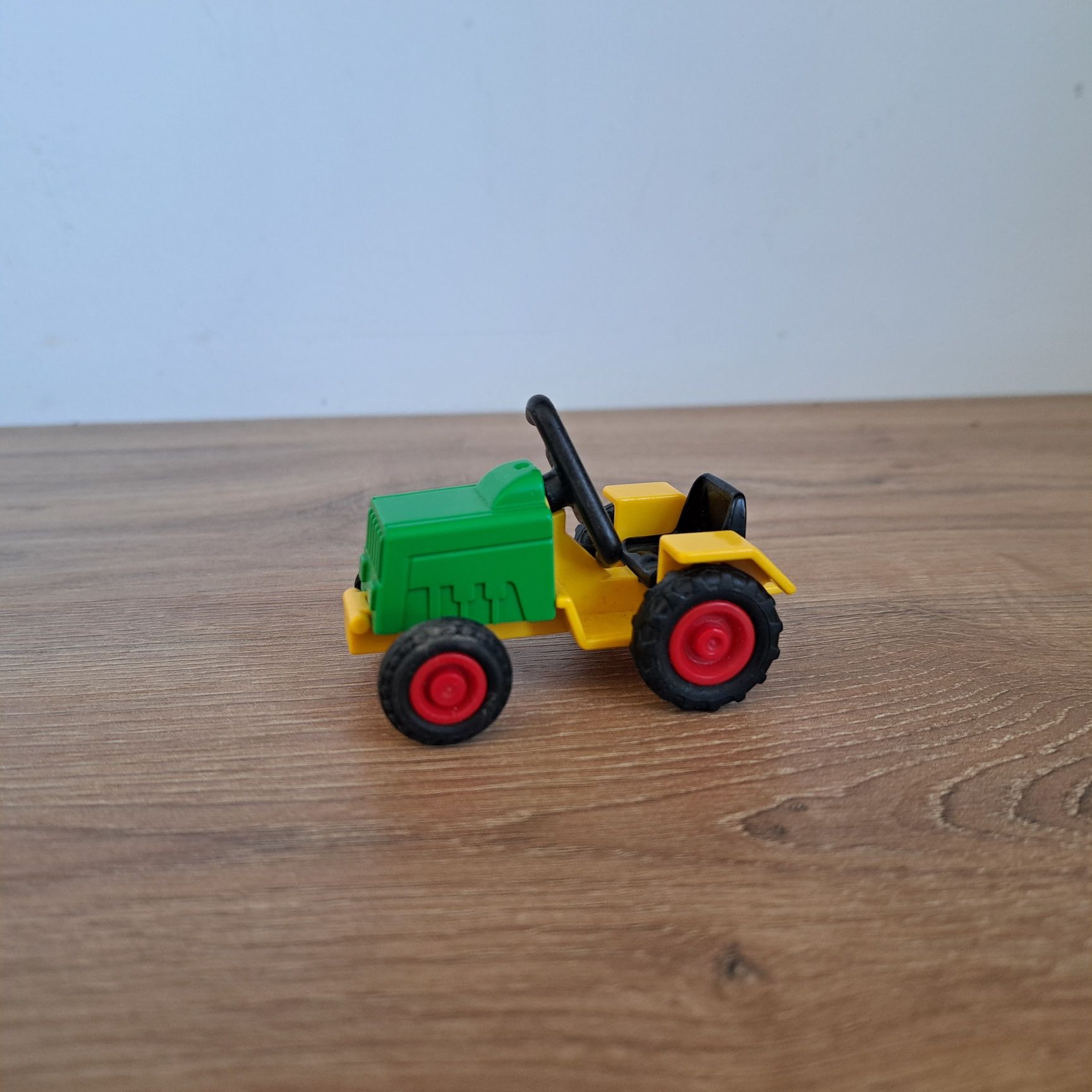 Figurka vintage traktor Playmobil 1984