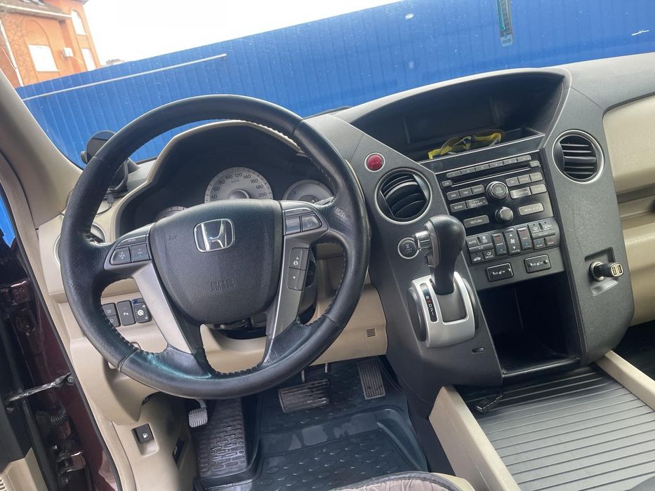 Продам Хонду Пілот.