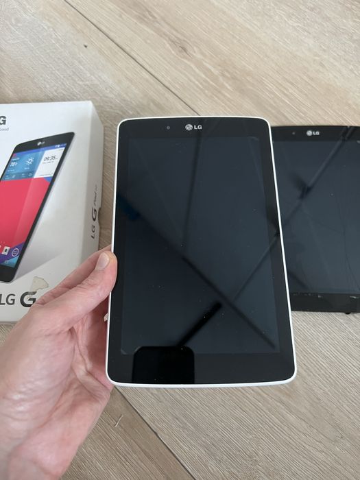 Планшет lg v400 на запчастини