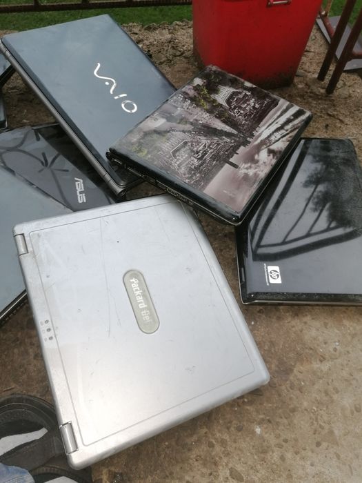 Laptopy na części sprzedam