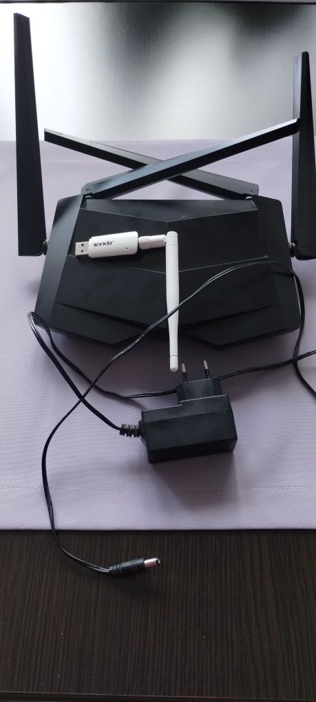 Router Tenda Wi-Fi