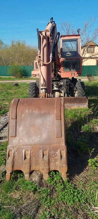 Прдам ескаватор все працює