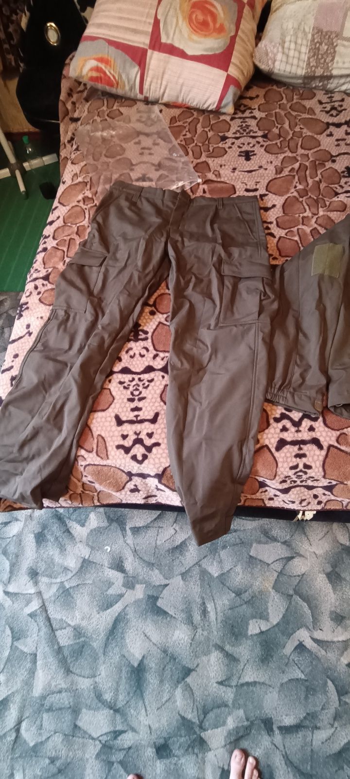 Військовий костюм
