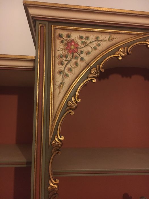 Movel antigo pintado