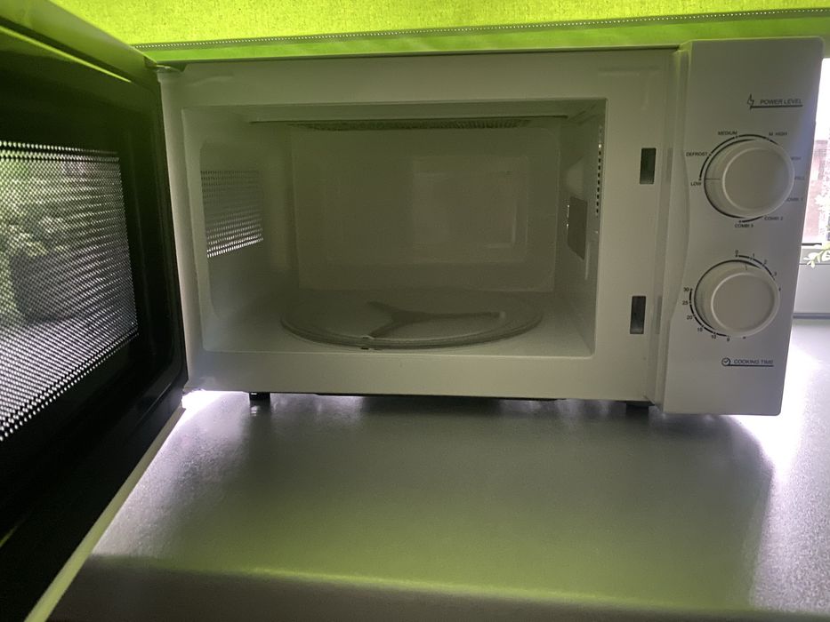 Мікрохвильова піч з грилем CANDY  CMG 2071M