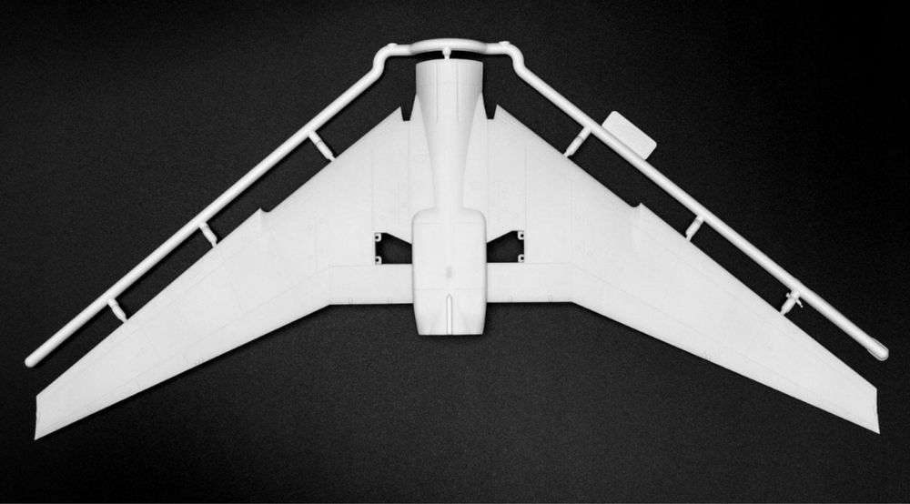 Samolot Ilyushin-62M model do sklejania 1:144 ICM 14405