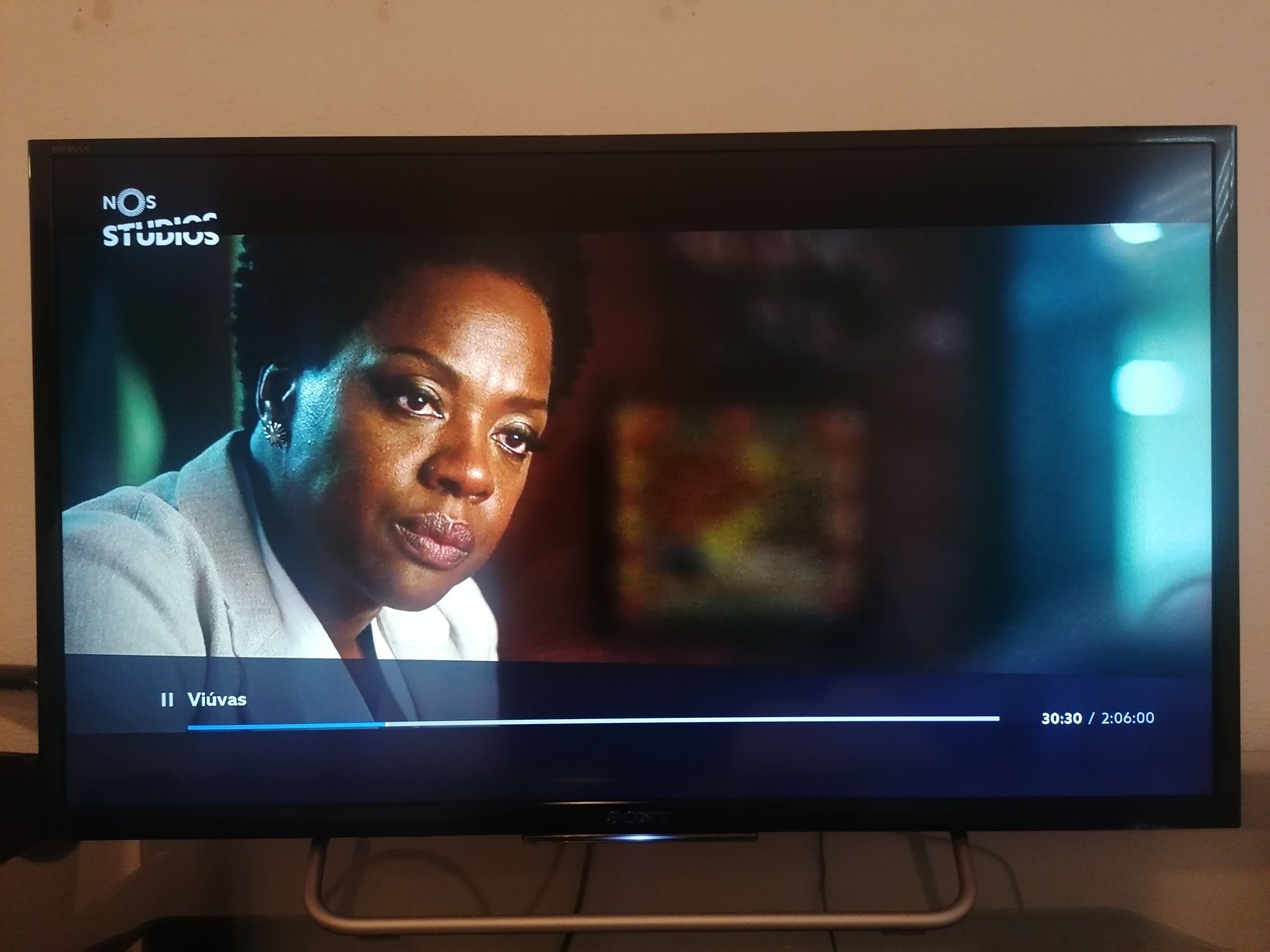 Sony Bravia,smart tv FULL HD,Slim,32",moldura fina, impecável.