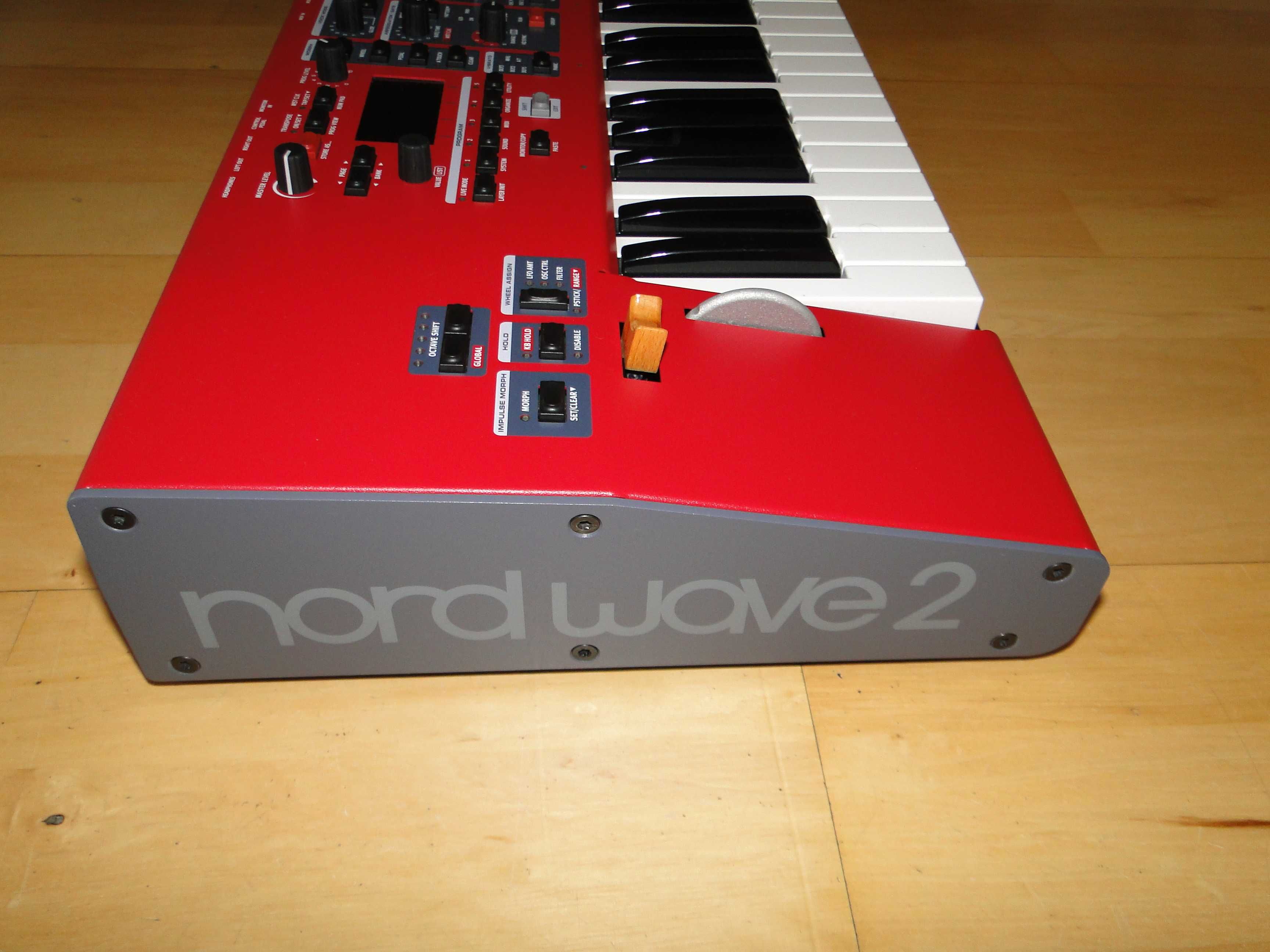 Zawodowy Syntezator Analogowy NORD WAVE 2.Jak Nowy+Futerał.Okazja!!