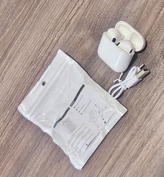 Наушники под AirPods новые полный комплект