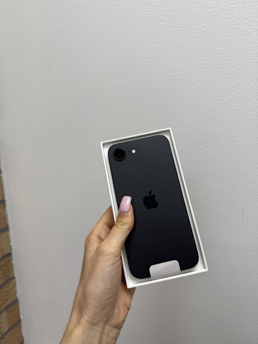 NEW iPhone 16e 128Gb. (Black)