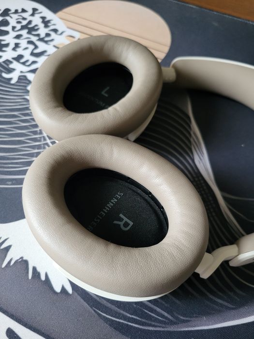 Sennheiser Accentum Plus