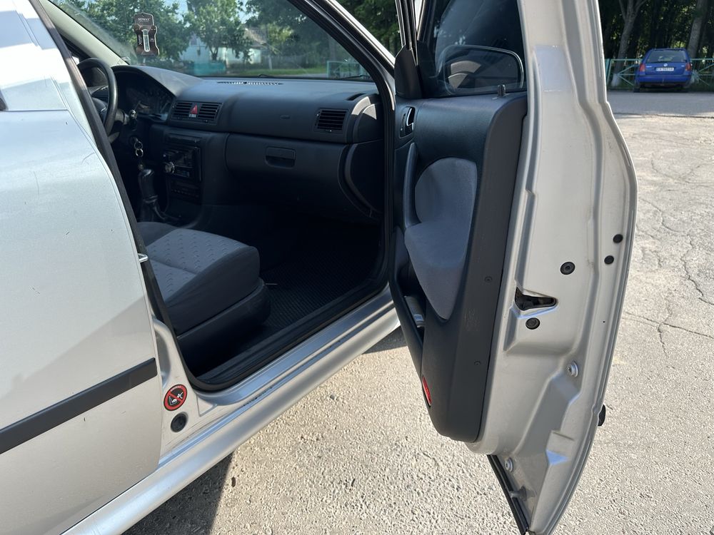 Skoda octavia tour 1.6 бензин 2003 р
