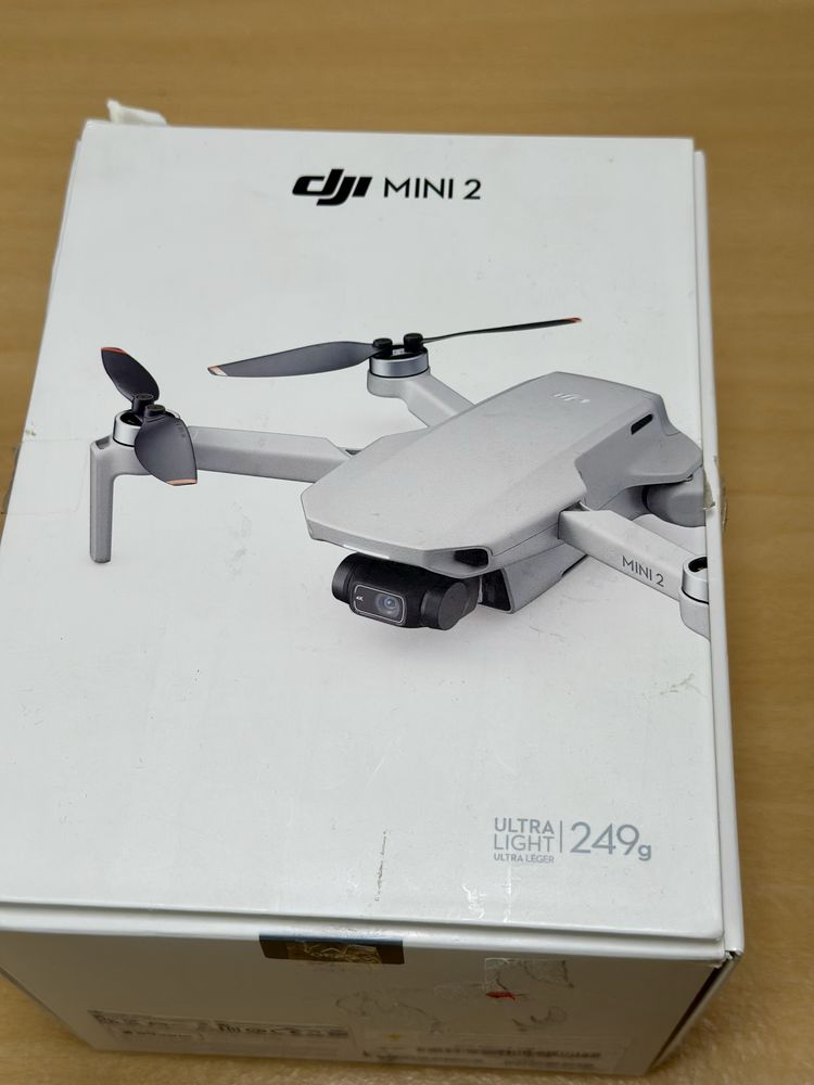 Drone DJI Mini 2 (4K - Autonomia: Até 31 min - Cinzento)