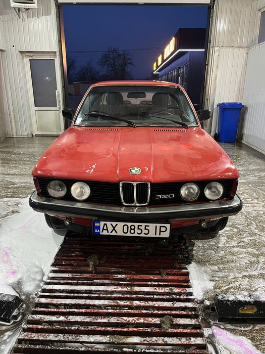 Продам BMW E21 323