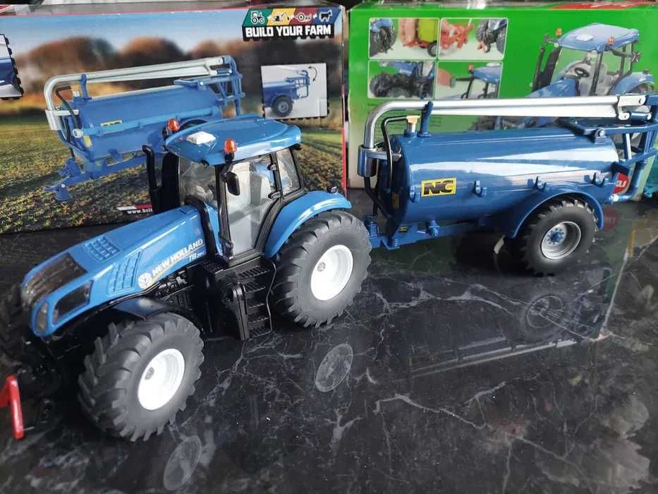 Siku  3273 Ciągnik New Holland T191 z beczką  1:32