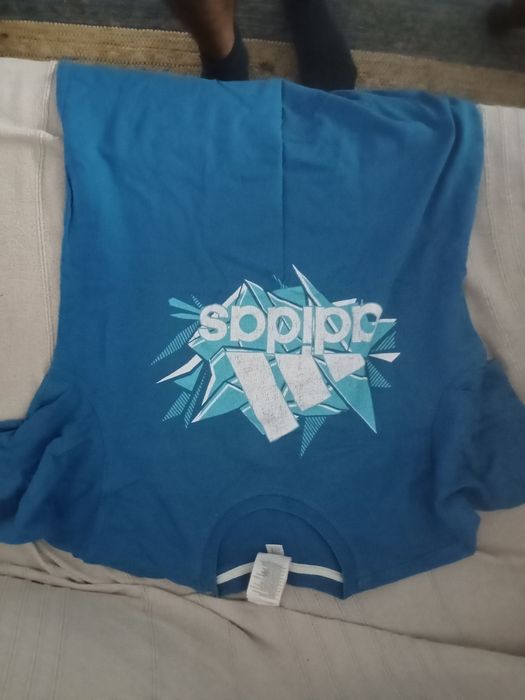 T-shirt azul desporto adidas