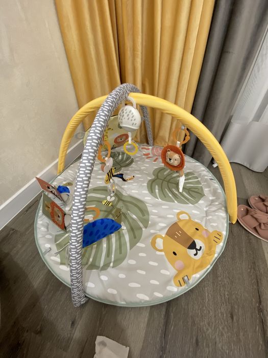 Розвиваючий килимок Taf Toys