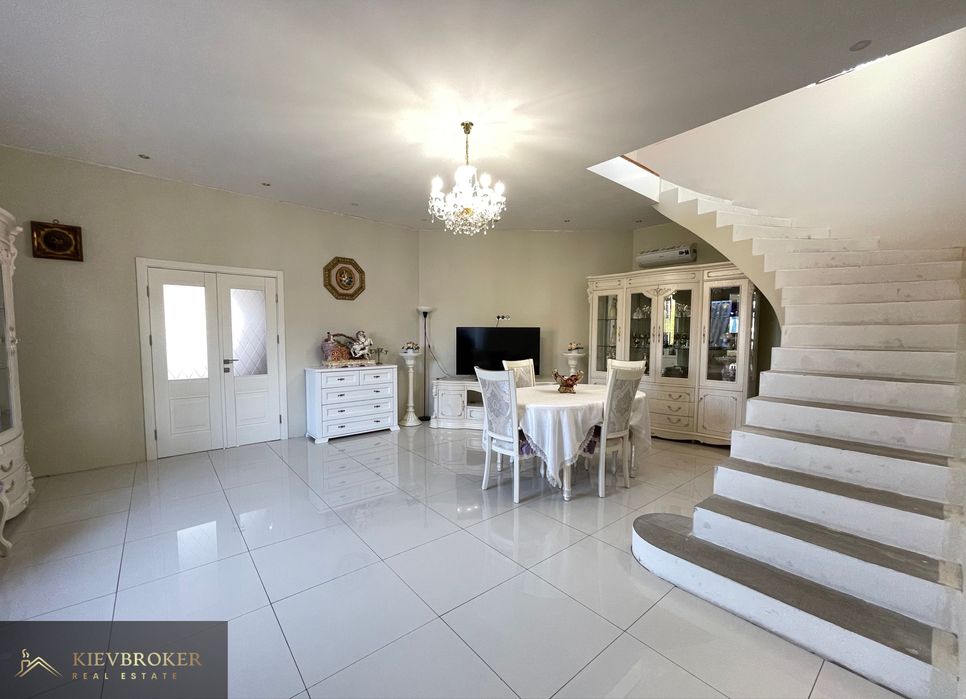 Продам будинок з ремонтом 162м2 Голосіївський метро Васильківська 15хв