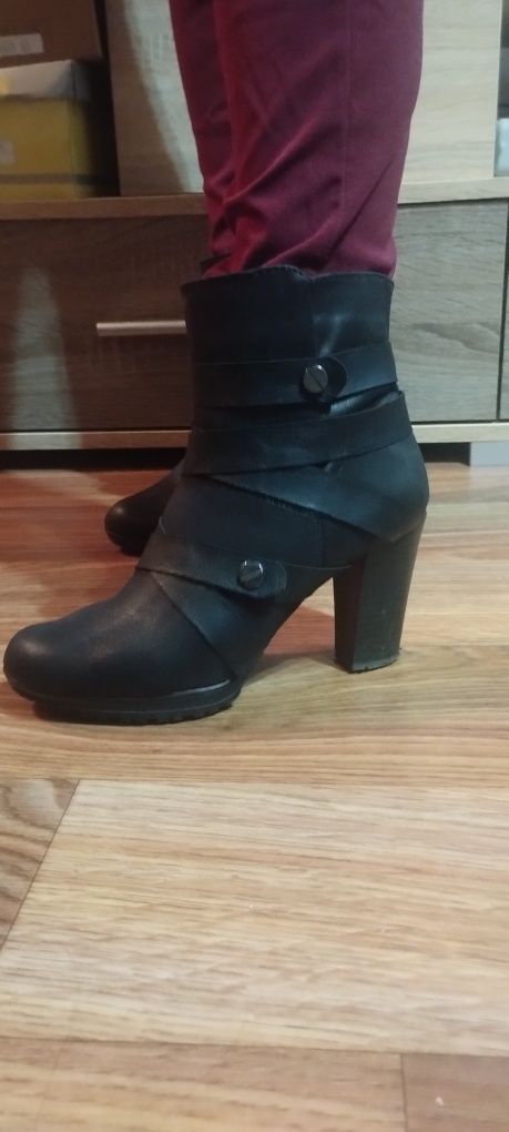 Женские ботинки Funky Shoes