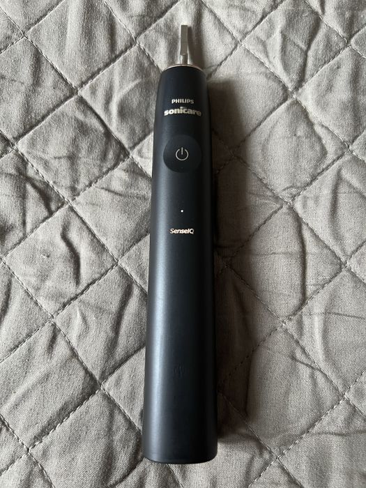 Nowa soniczna szczoteczka Philips Sonicare Prestige SenseIQ HX999B