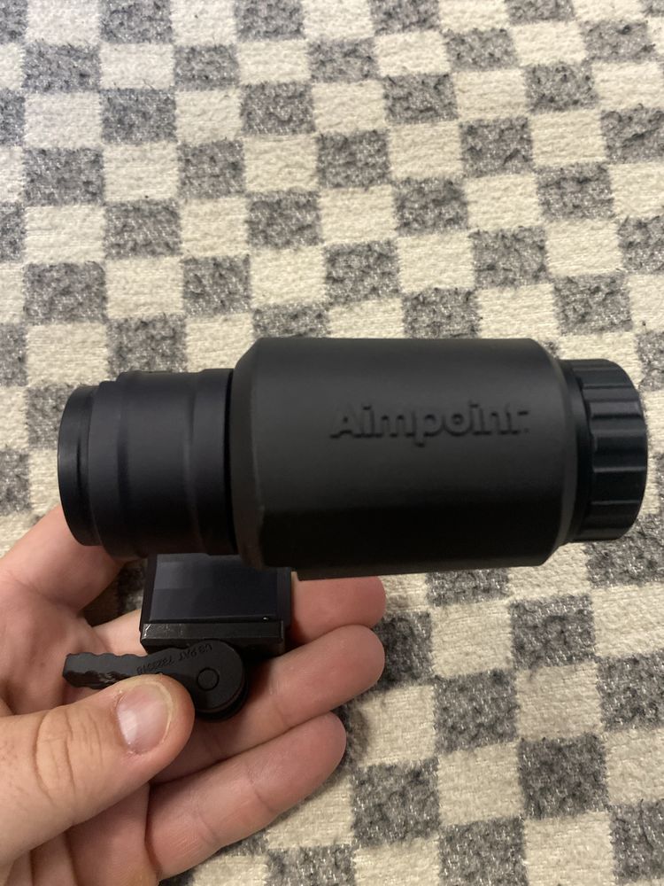 Продам магніфер Aimpoint 3x-c. Без кріплення!!!кріплення - окремо!