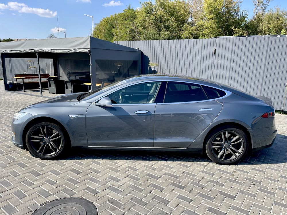 Продам автомобіль Tesla Model S 85 ‼️ Електромобіль