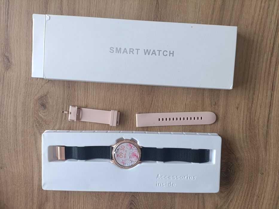 Smartwach damski z funkcją telefonu