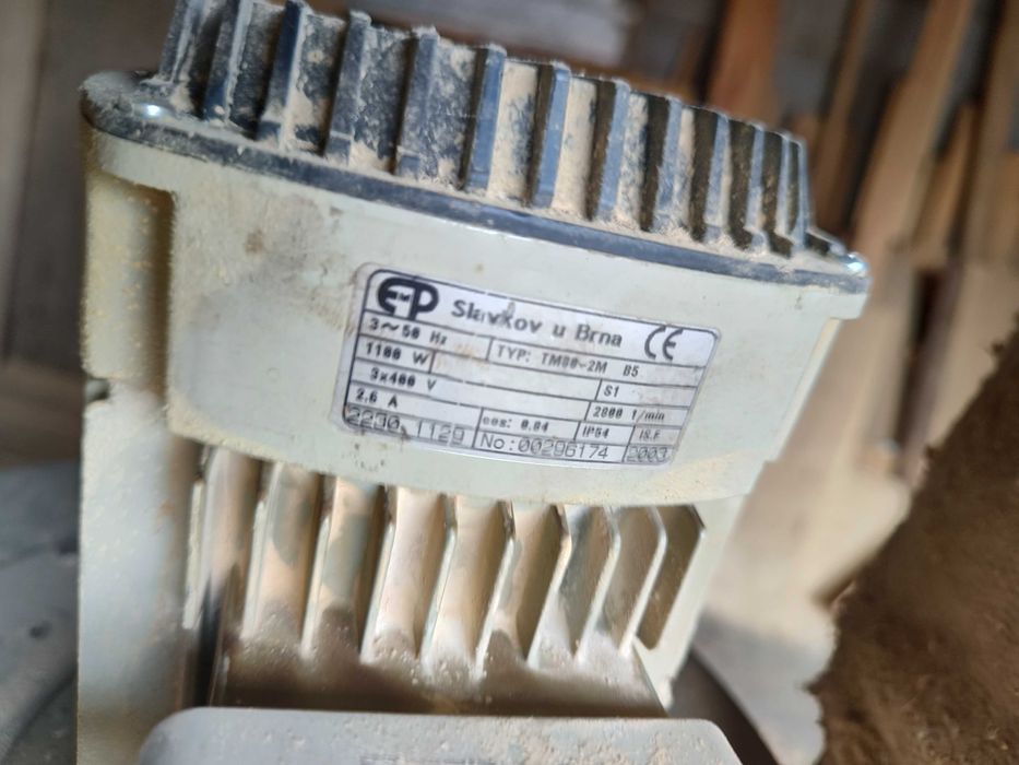 odciąg wyciąg wentylator trocin powietrza