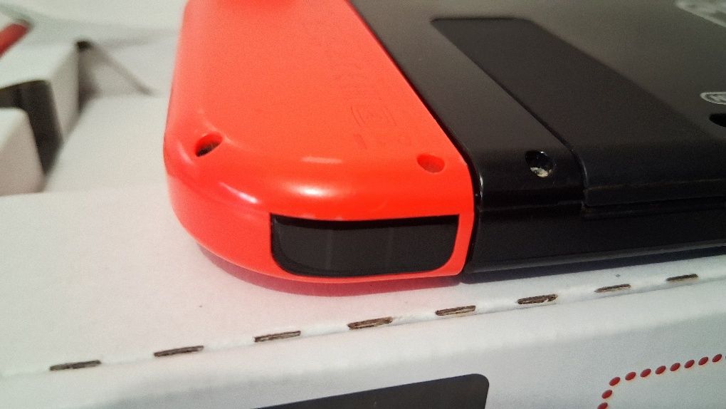 Nintendo switch Neon (Azul/Vermelho)