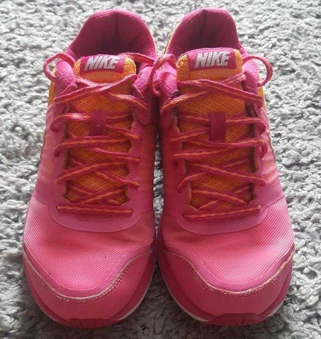 фирменные,яркие,легкие кроссовки для бега nike dual fusion