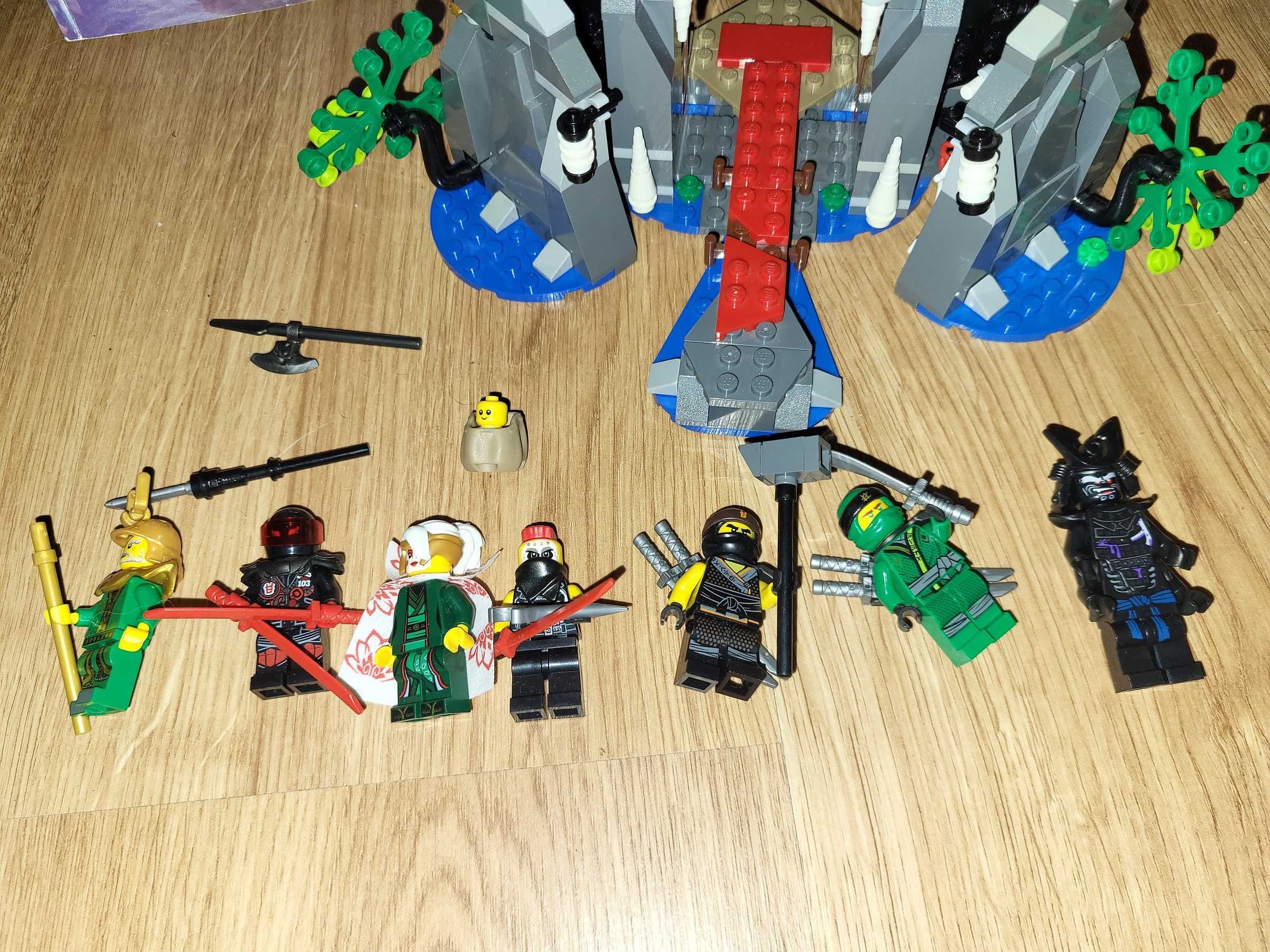 LEGO Ninjago Świątynia Wskrzeszenia 70643