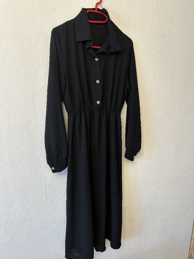 Długa czarna sukienka w stylu casual w bardzo dobrym stanie,  S