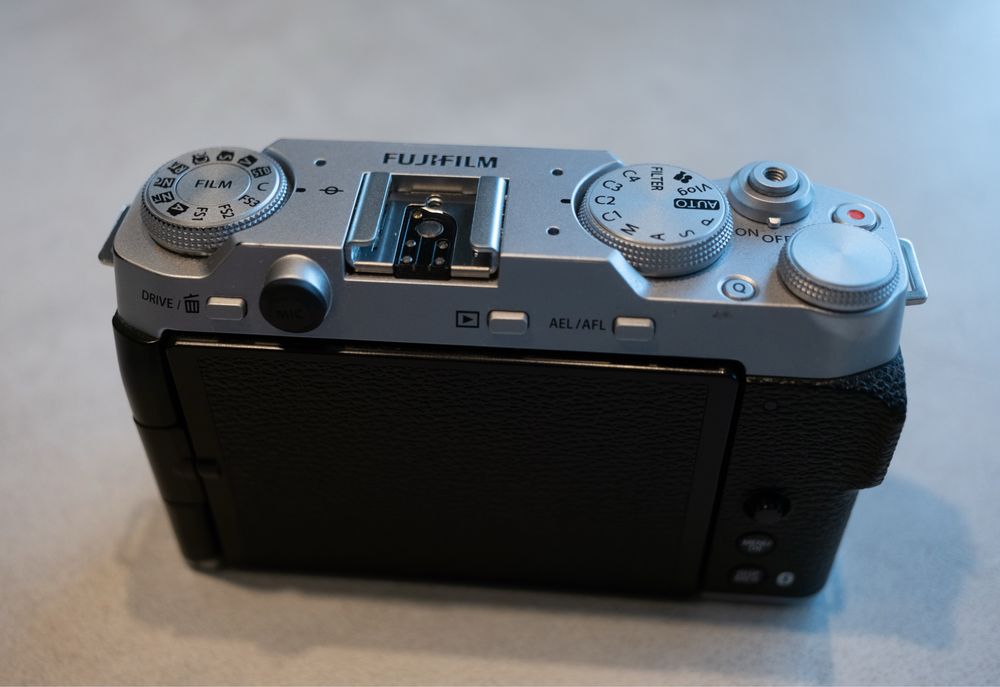 Fujifilm X-M5 z obiektywem XC 15-45mm