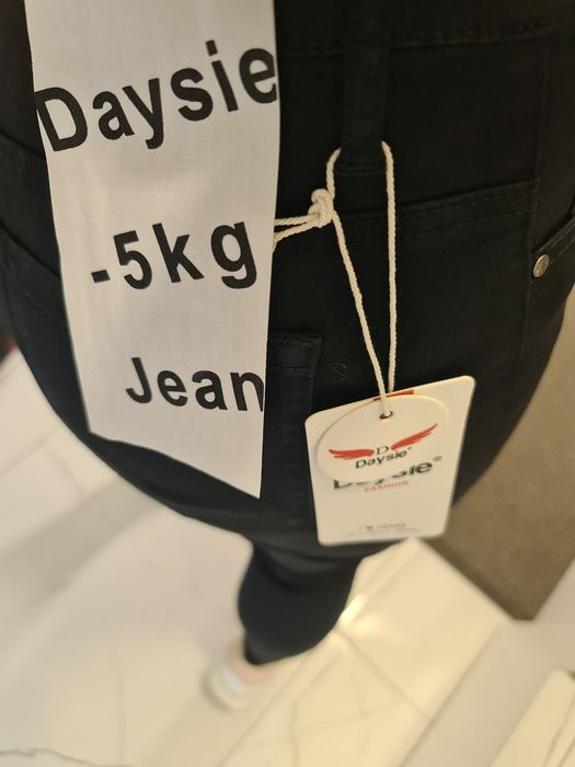 Spodnie czarne wyszczuplające