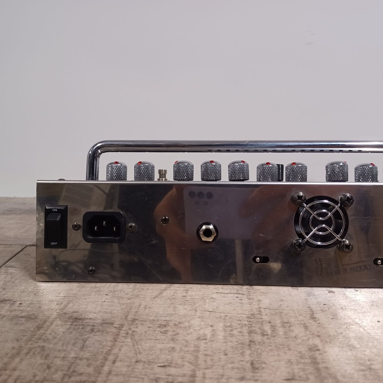 Taurus T-70 podłogowy wzmacniacz gitarowy zamiana