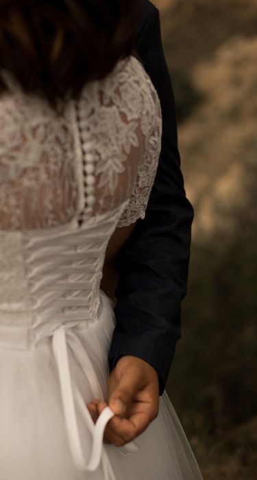 Продам весільну сукню