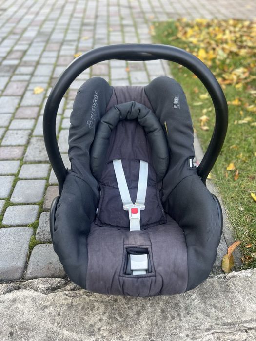 Автокрісло (кошик) Maxi-cosi 0-12 місяців