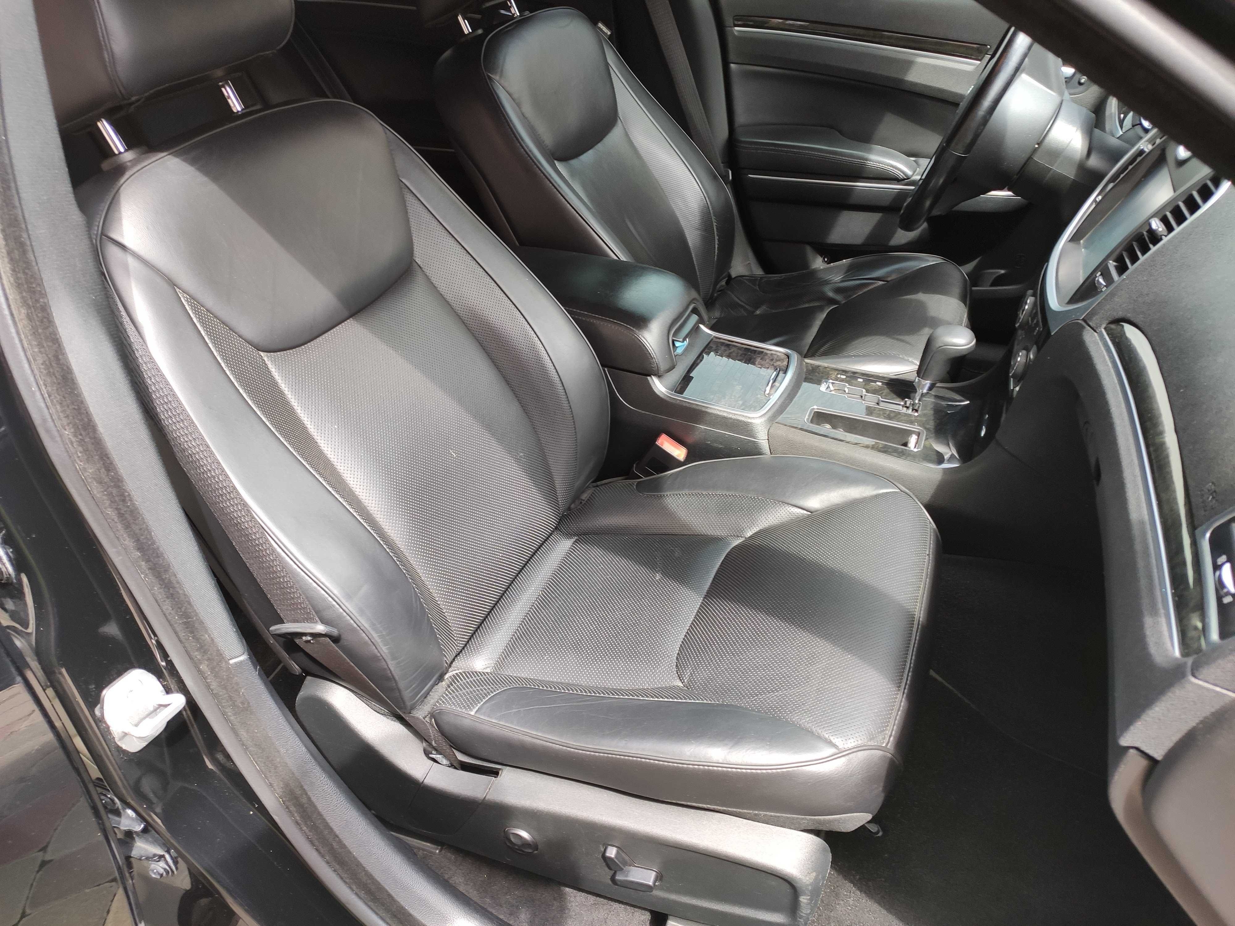Chrysler 300C 2012 Diesel 3.0