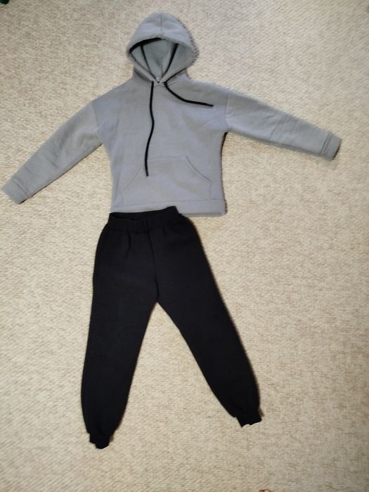Спортивний костюм на флісі 134р. Не кошлатиться!