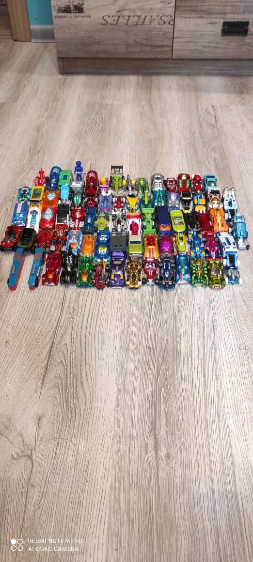 Samochodziki hot wheels