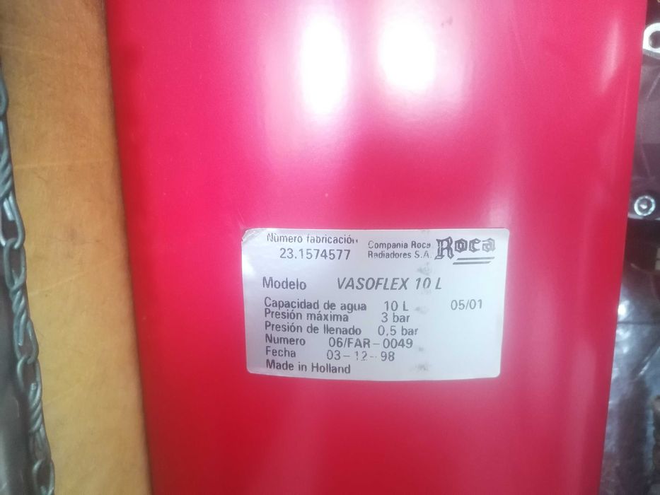 Vendo caldeira gasoil roca bidon gasoil 1000 l e termostato  roca